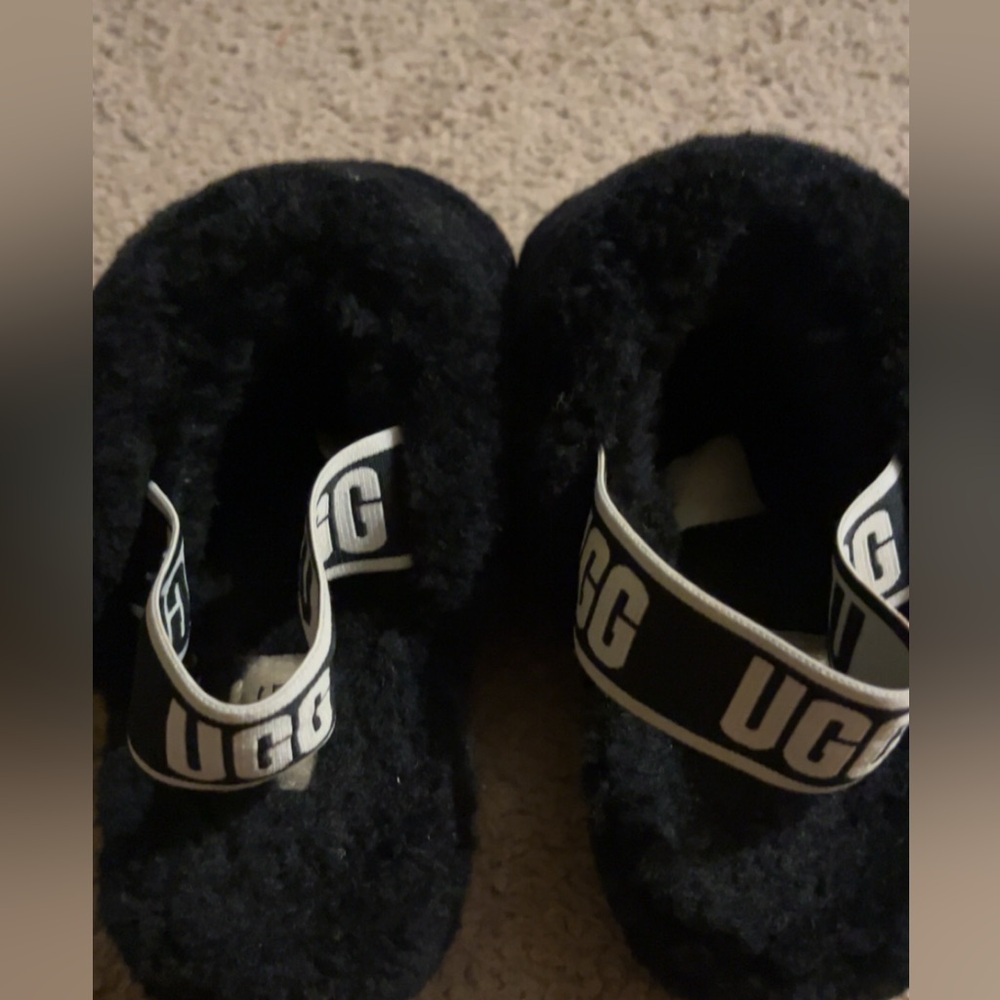 UGG Brand yeah slide